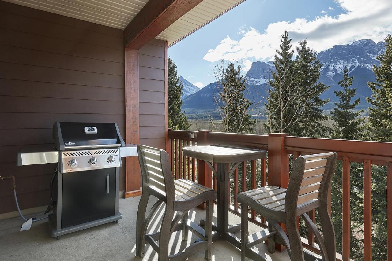 Mountain View Escape With Open Hot Tub, Views!! Holiday home *