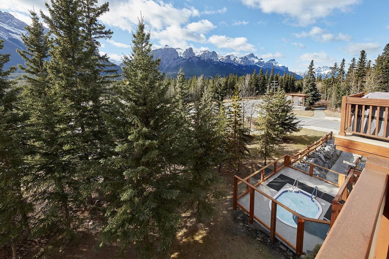 Mountain View Escape With Open Hot Tub, Views!! Holiday home *