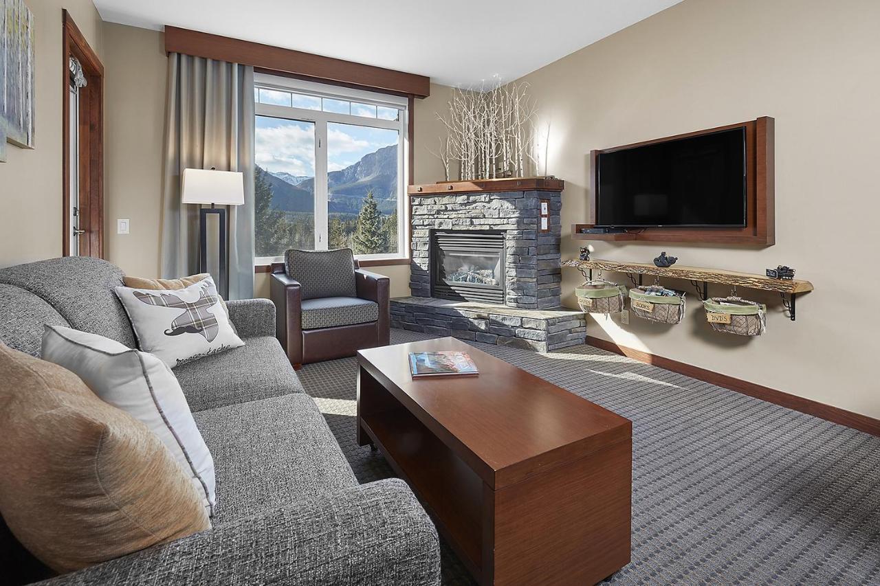 Holiday home Mountain View Escape With Open Hot Tub, Views!! Canmore